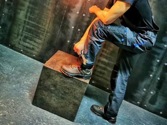 lightweight, slip-resistant work shoes perfect for logisticians